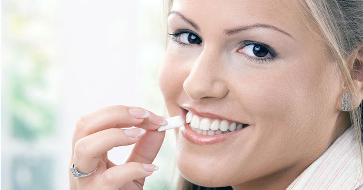 Жевательная резинка: польза или вред для зубов